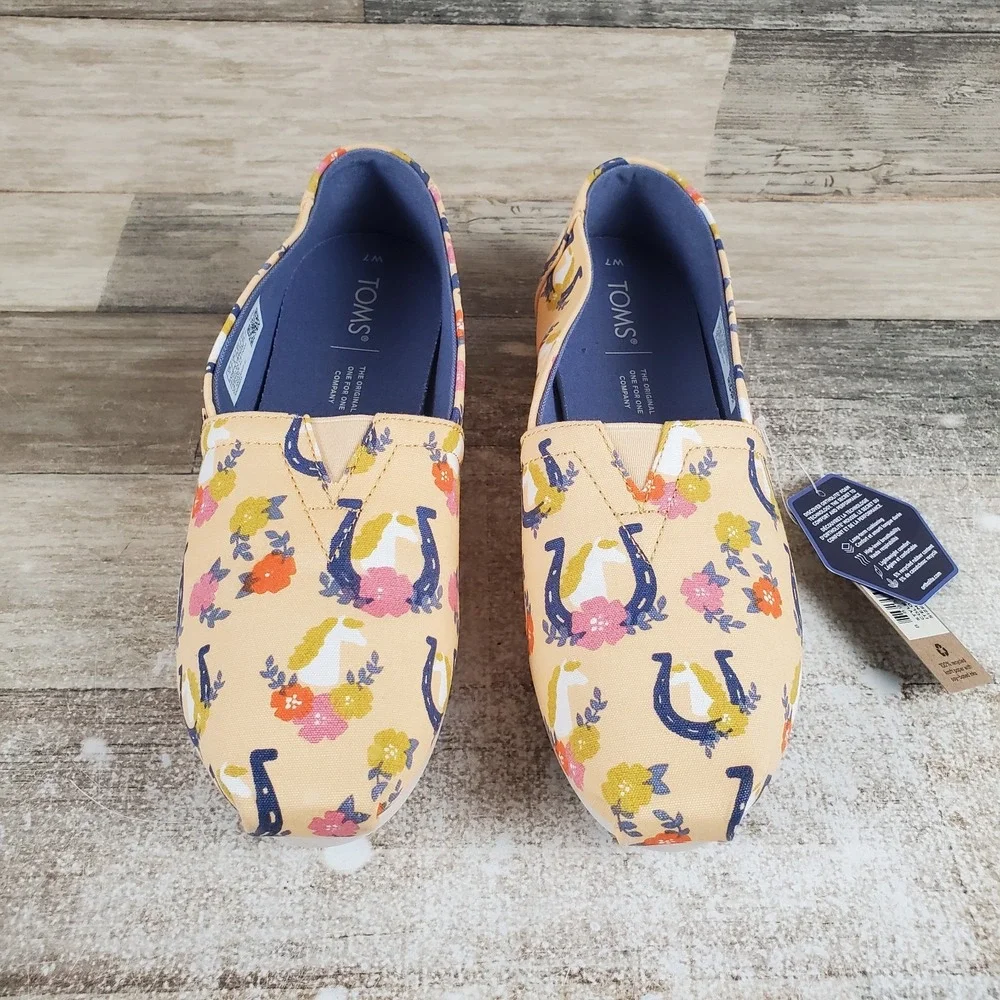 Toms Alpargata Shoes Womens Sz 7 Apricot Floral Horses Print Canvas Slip On
